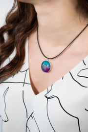 Round Resin Pendant Memorial Necklace | Cremation Jewelry | Stellar-jewelry